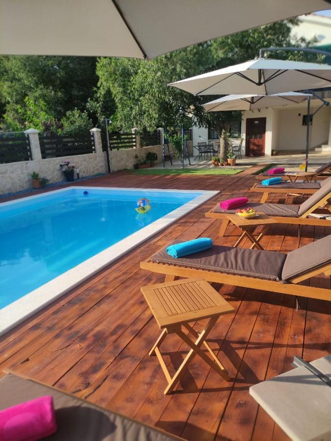 Apartment Karla Snb Lozovac Exterior foto