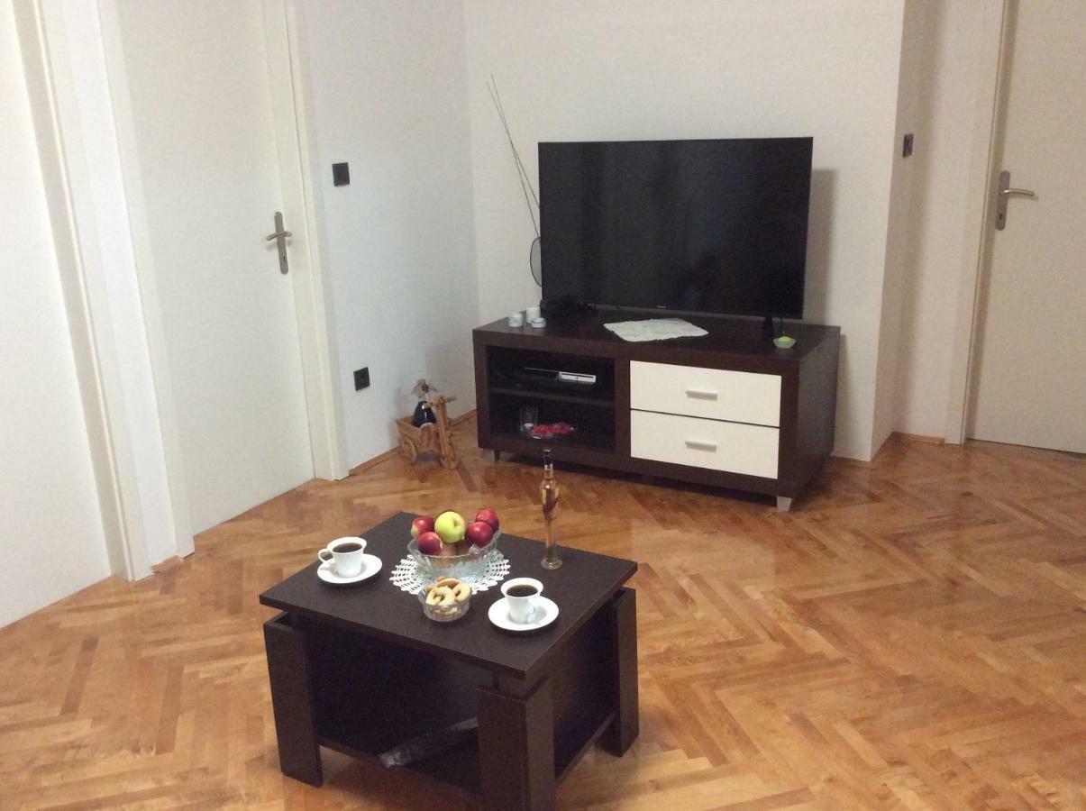 Apartment Karla Snb Lozovac Exterior foto