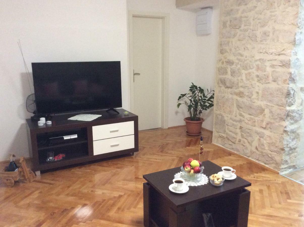 Apartment Karla Snb Lozovac Exterior foto