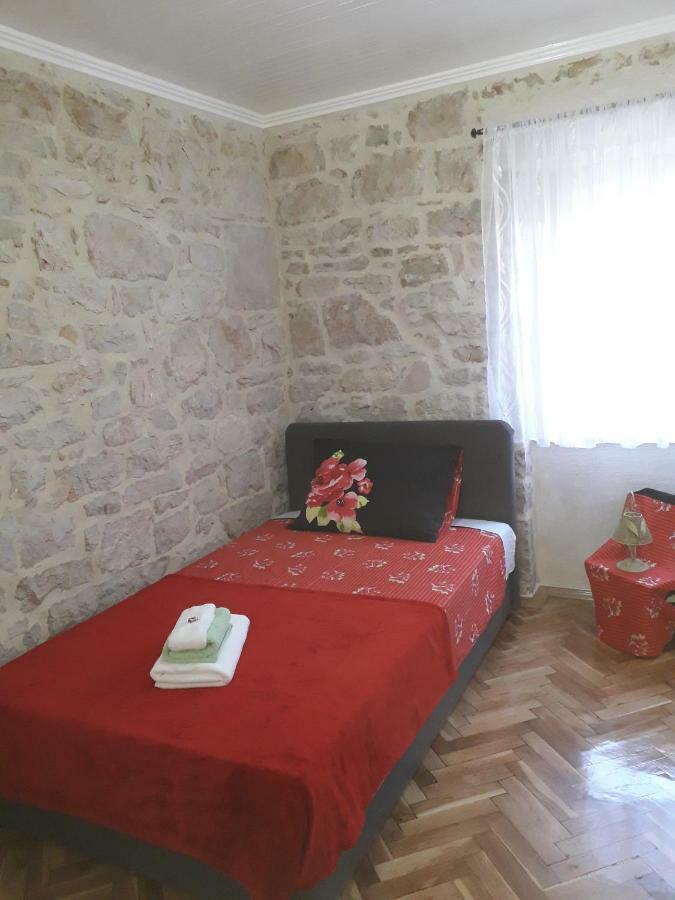 Apartment Karla Snb Lozovac Exterior foto
