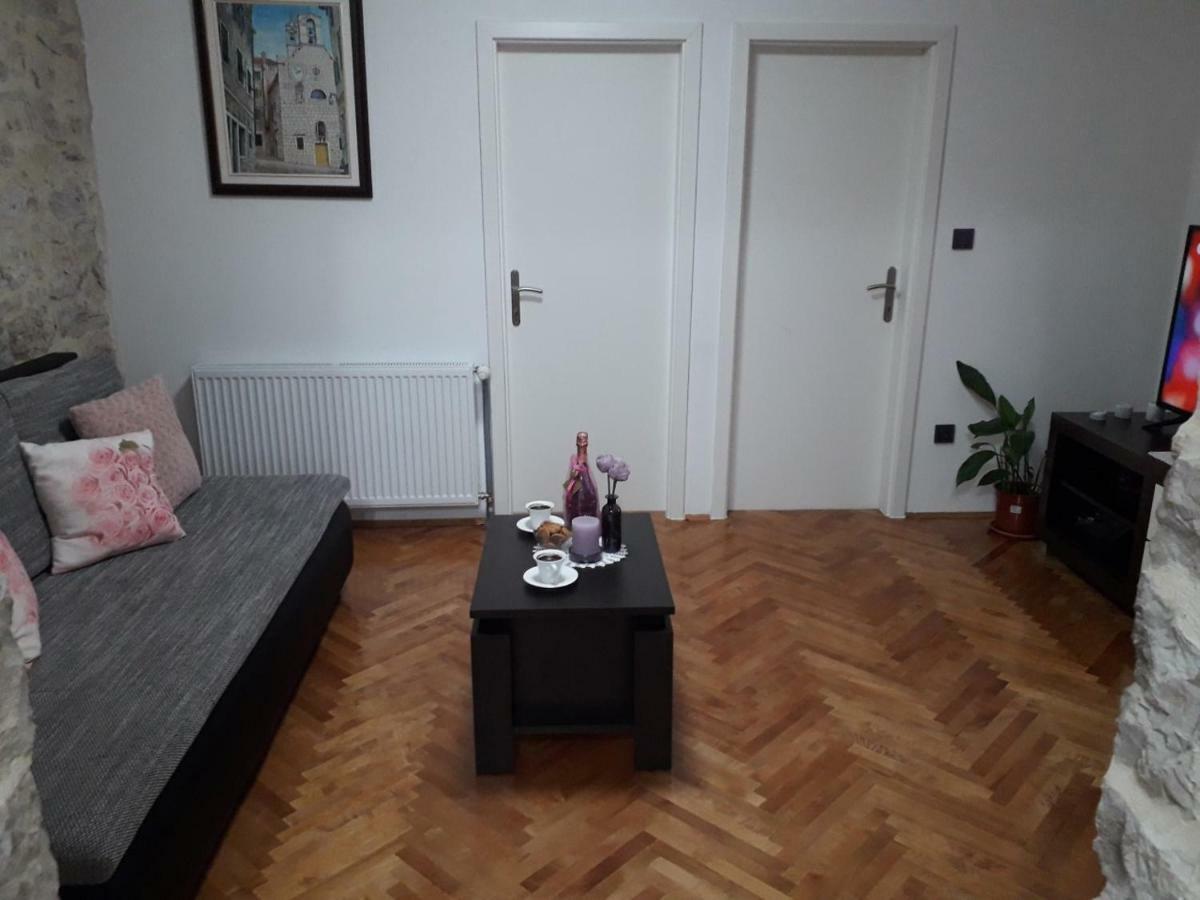 Apartment Karla Snb Lozovac Exterior foto